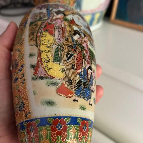 Vtg Hand Painted Satsuma Style Japanese Floral Geisha Porcelain Vase W Stamp 8” - Picture 10 of 16